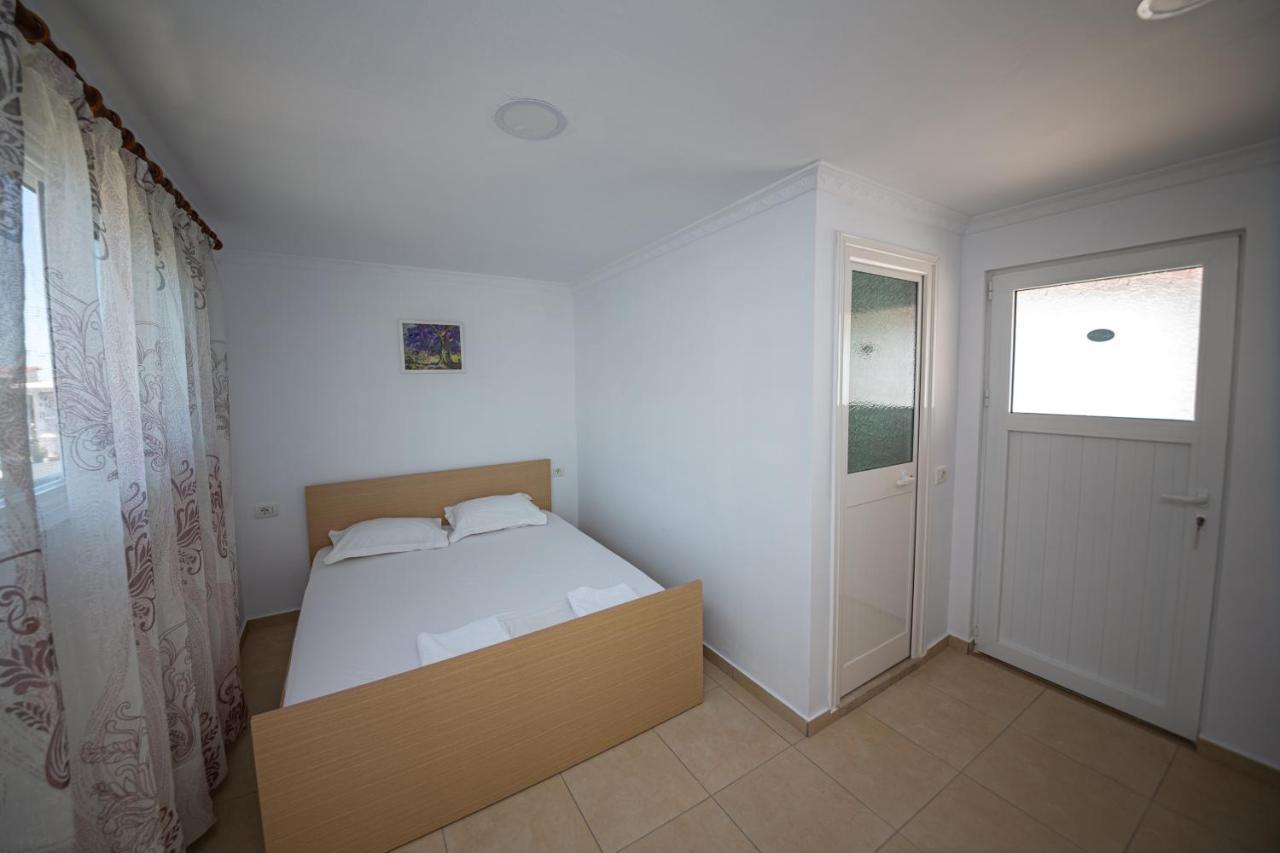 Himara Apartments ภายนอก รูปภาพ